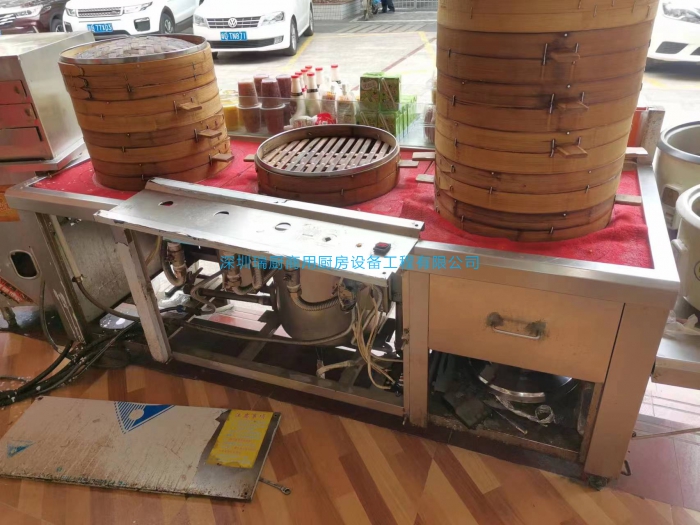 多孔蒸包炉有股烧焦的味道，且出蒸汽很慢、排水困难的原因